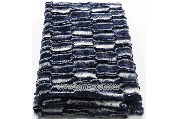  Luxury Embossed Cuddle Fur Throw 