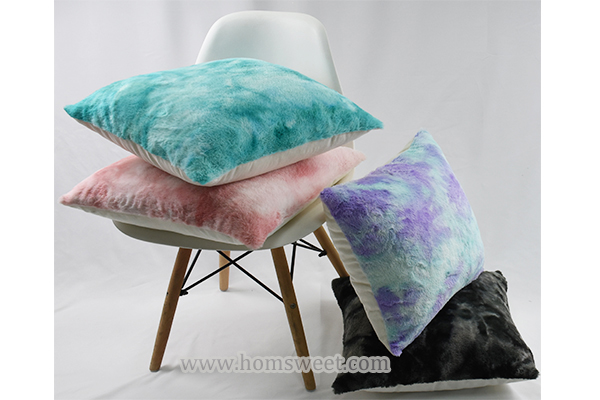  Pad Dyeing Faux Fur Pillow