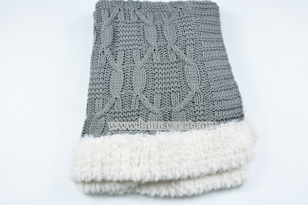 Luxury Chunky Knitted Throw With Feather Trim
