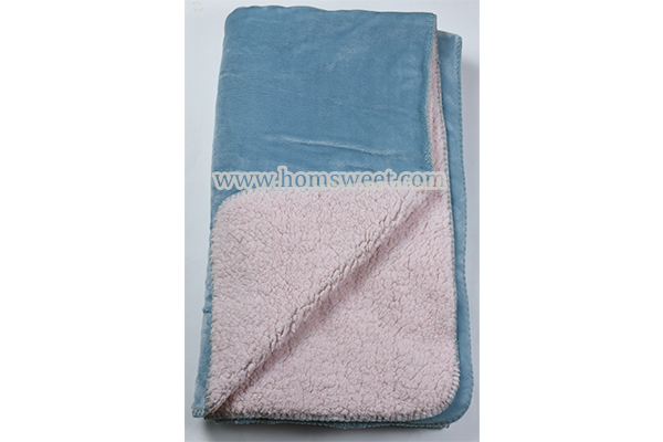 Rich Mink Fleece Throw With Sherpa 